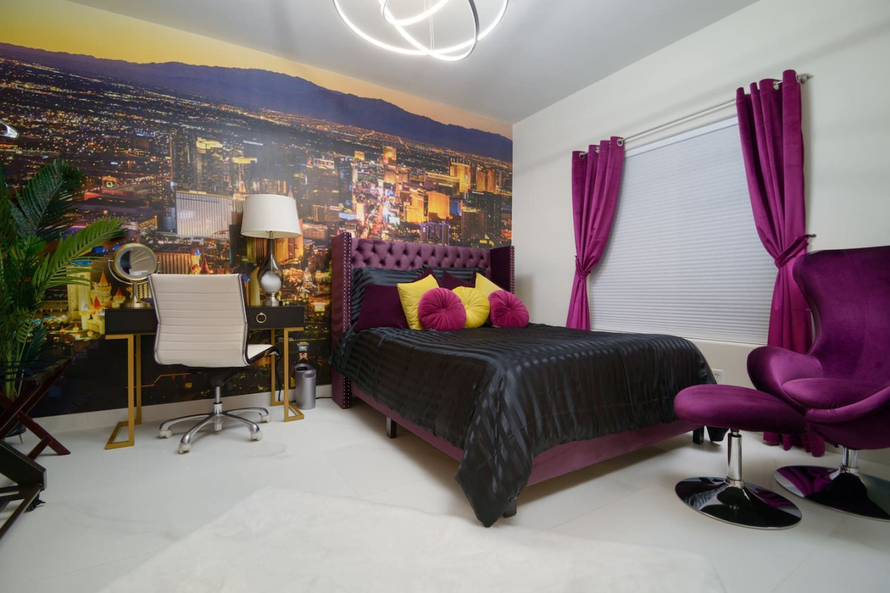 Experience the Vegas Royale, iconic themed Villa w/ pool