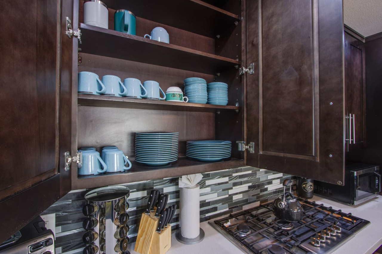 The Extended Stay Oasis | 5 BR, 4 BA Vegas Villa sleeps up to 16!
