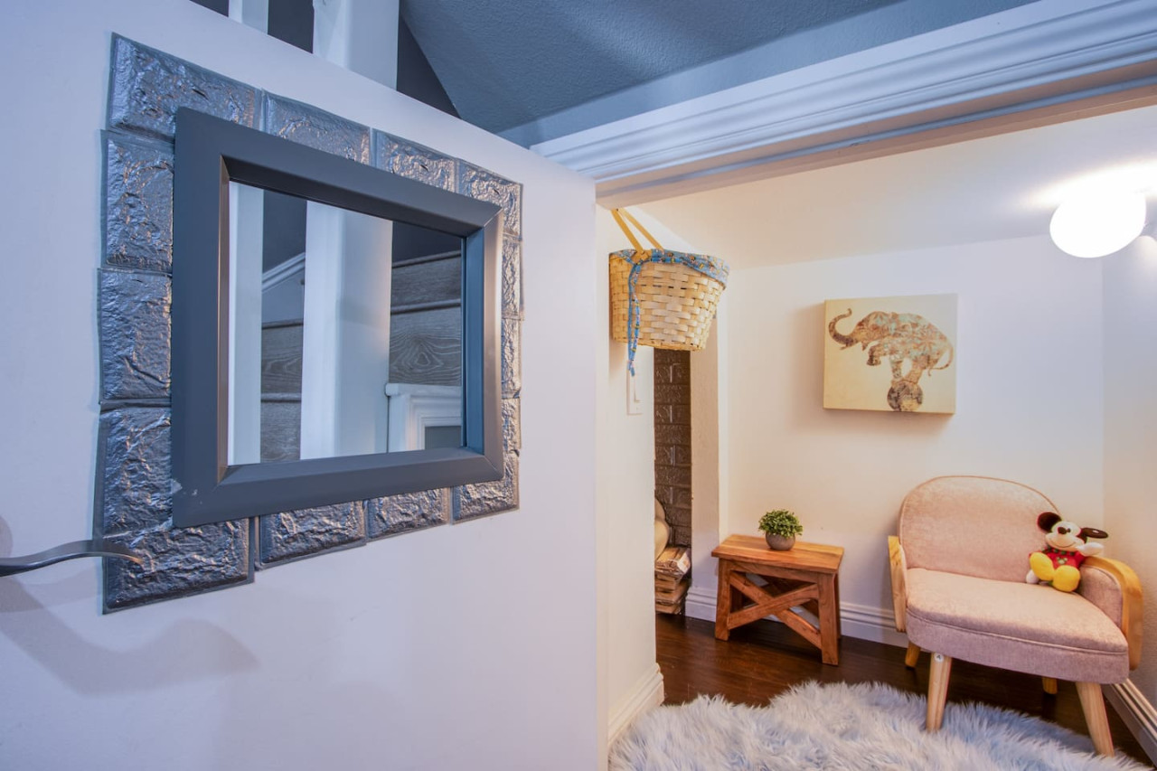 The Extended Stay Oasis | 5 BR, 4 BA Vegas Villa sleeps up to 16!