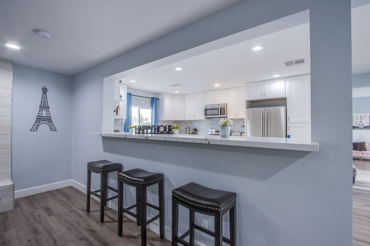 Spacious El Camino Vegas Retreat - Live Large