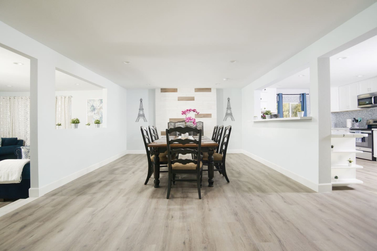 Spacious El Camino Vegas Retreat - Live Large