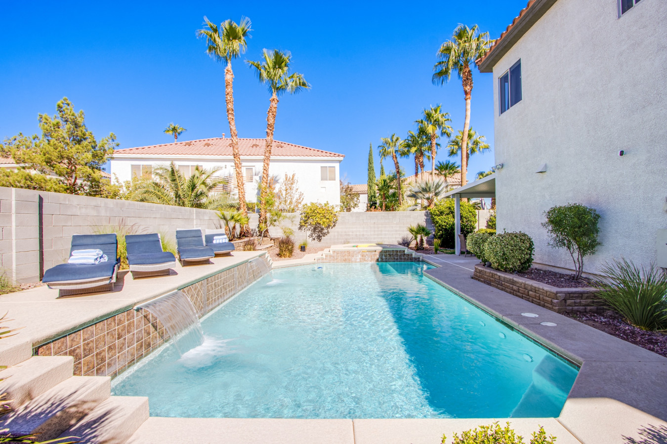 Bright & Modern Oasis | Spa, Pool, 10min to Strip