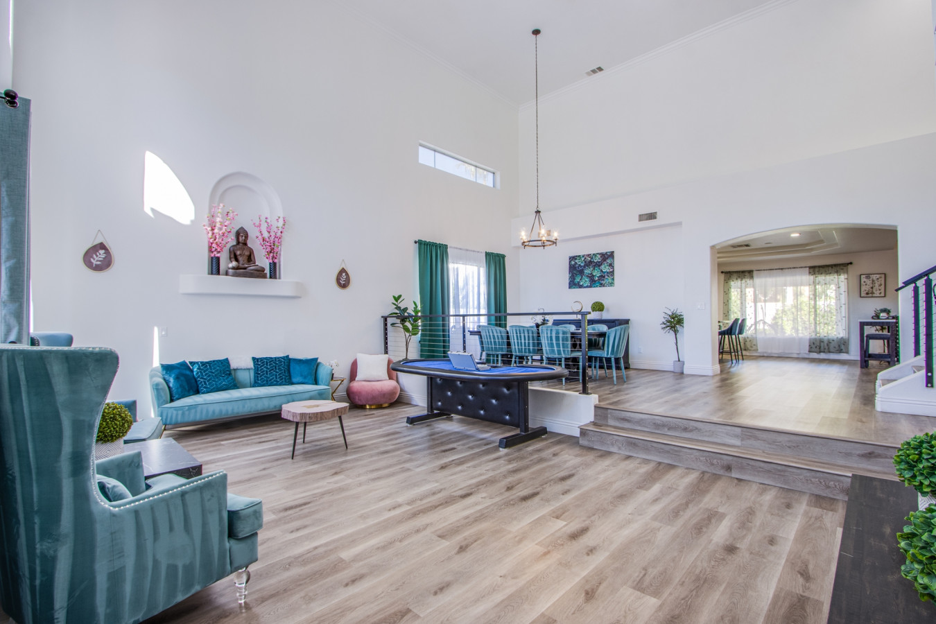 Bright & Modern Oasis | Spa, Pool, 10min to Strip