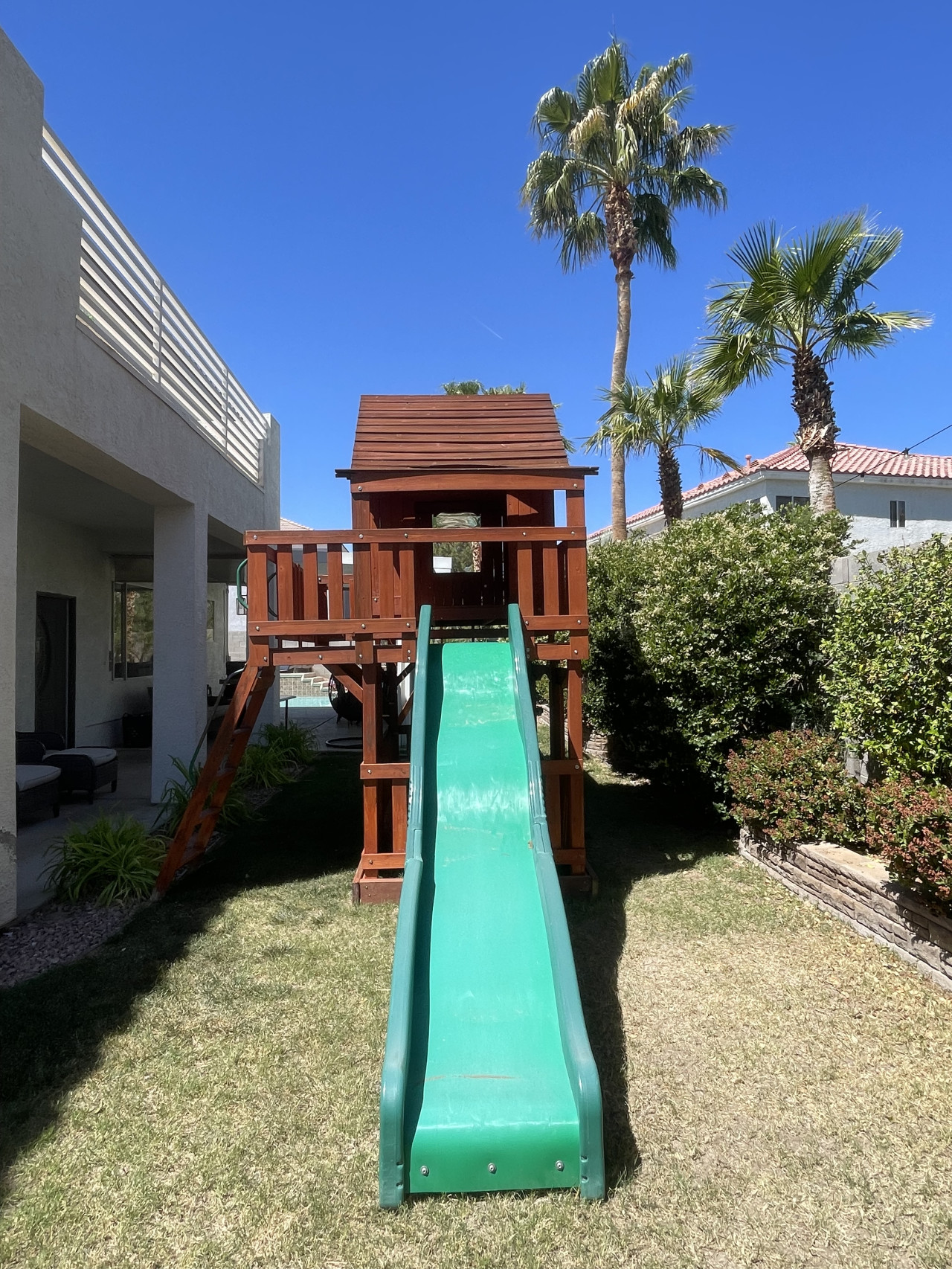 Bright & Modern Oasis | Spa, Pool, 10min to Strip