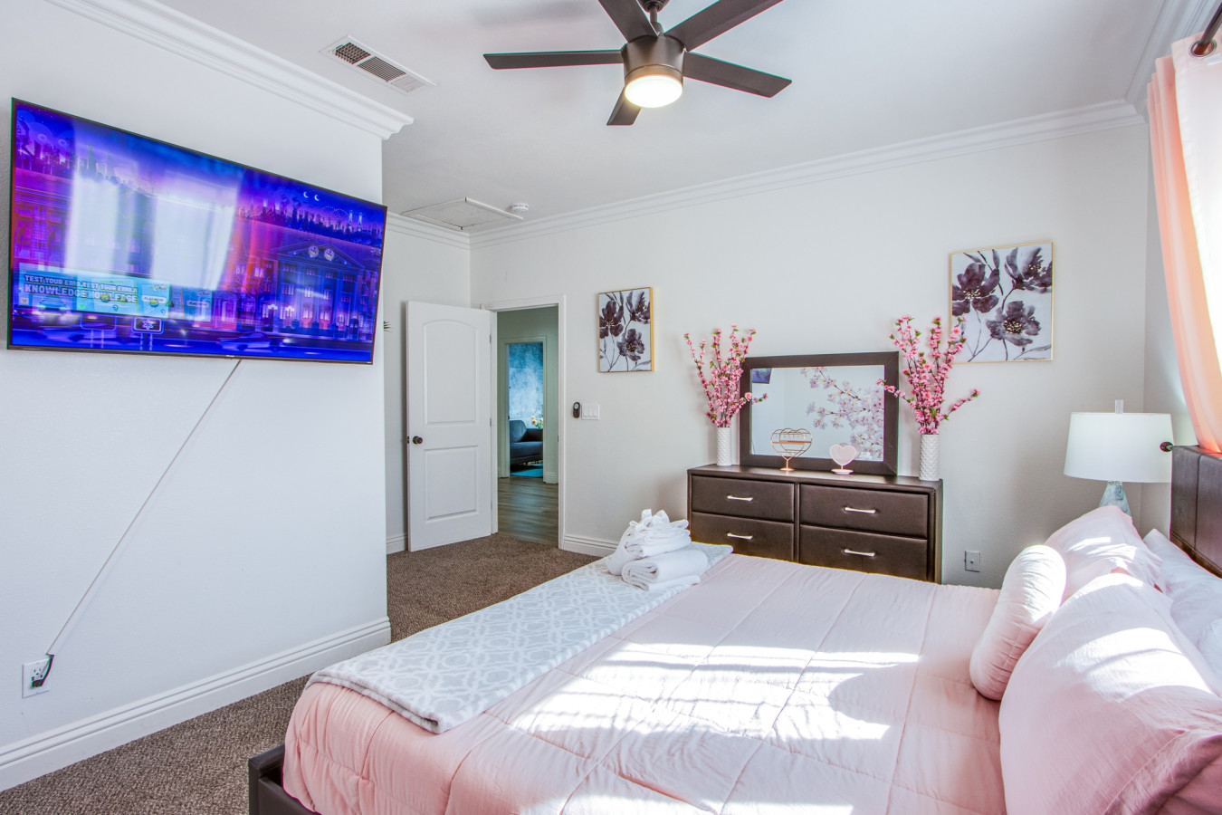 Bright & Modern Oasis | Spa, Pool, 10min to Strip