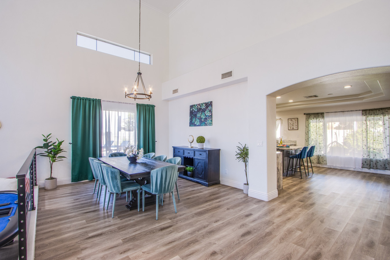 Bright & Modern Oasis | Spa, Pool, 10min to Strip
