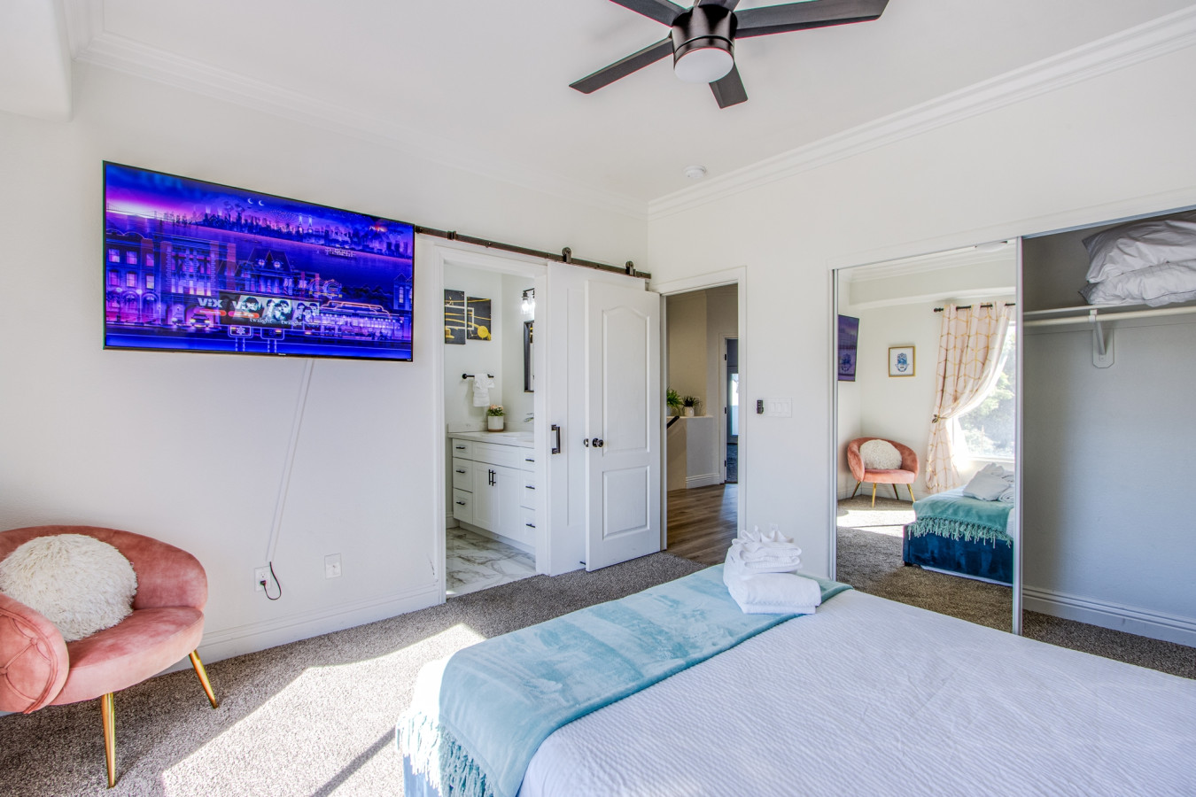 Bright & Modern Oasis | Spa, Pool, 10min to Strip