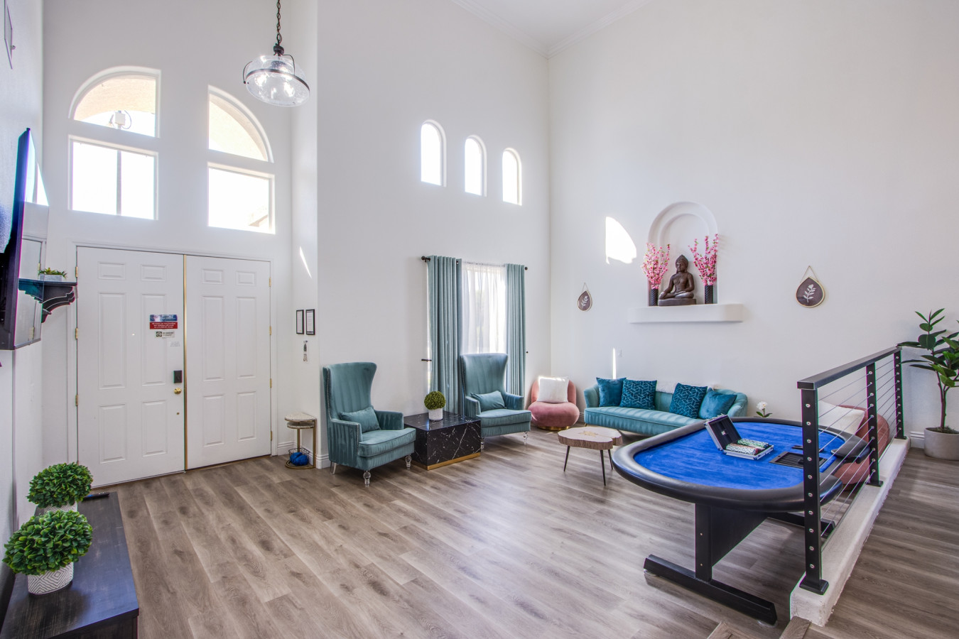 Bright & Modern Oasis | Spa, Pool, 10min to Strip