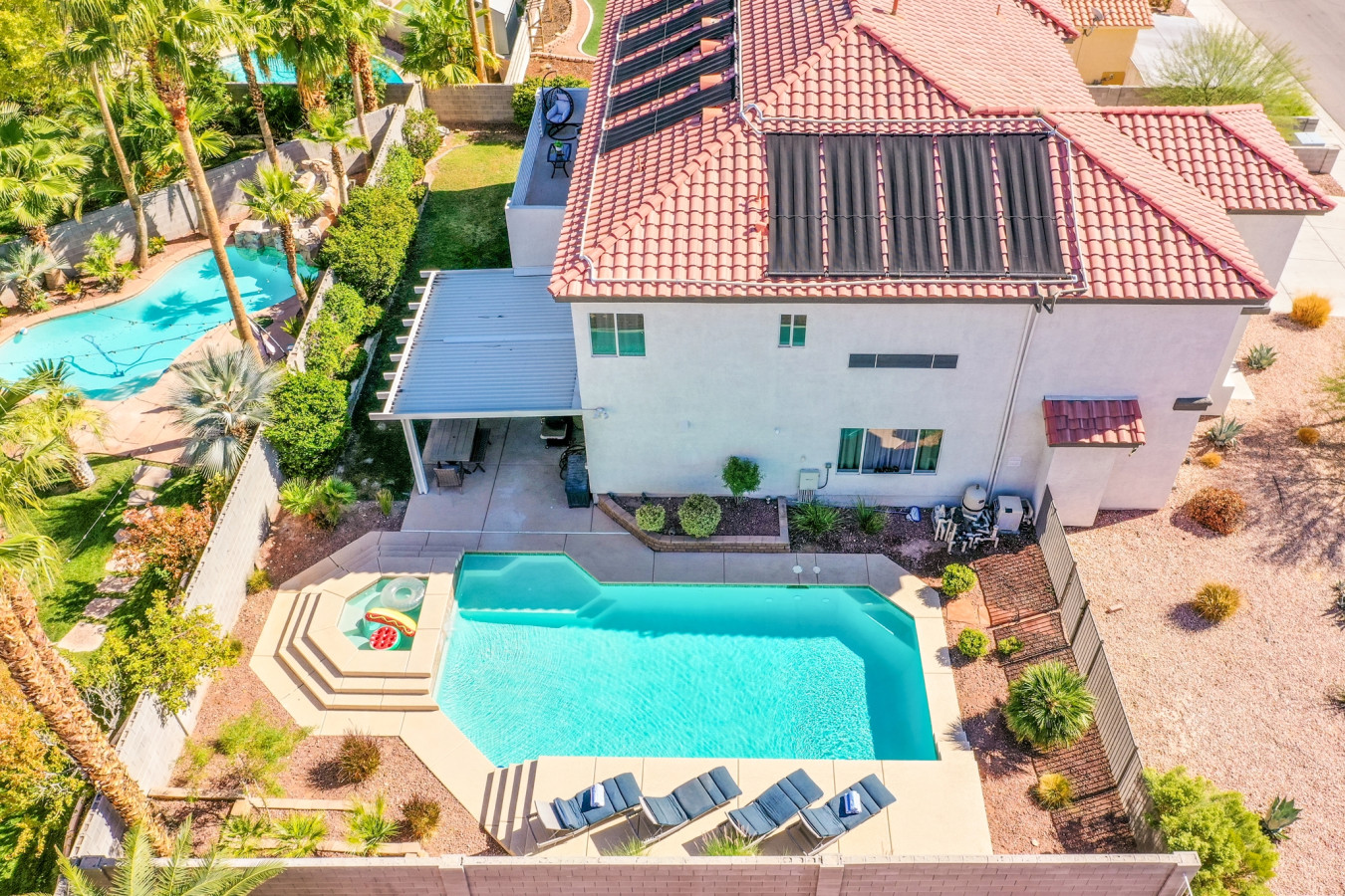 Bright & Modern Oasis | Spa, Pool, 10min to Strip