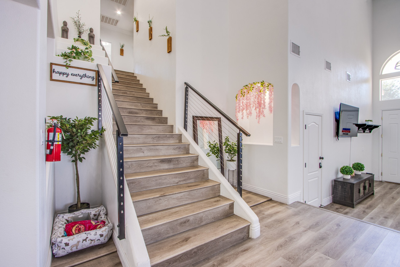 Bright & Modern Oasis | Spa, Pool, 10min to Strip