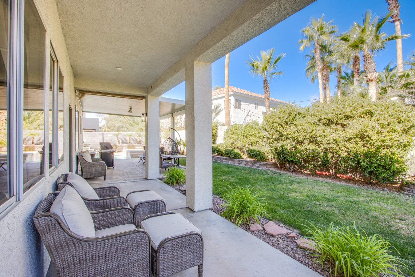 Bright & Modern Oasis | Spa, Pool, 10min to Strip