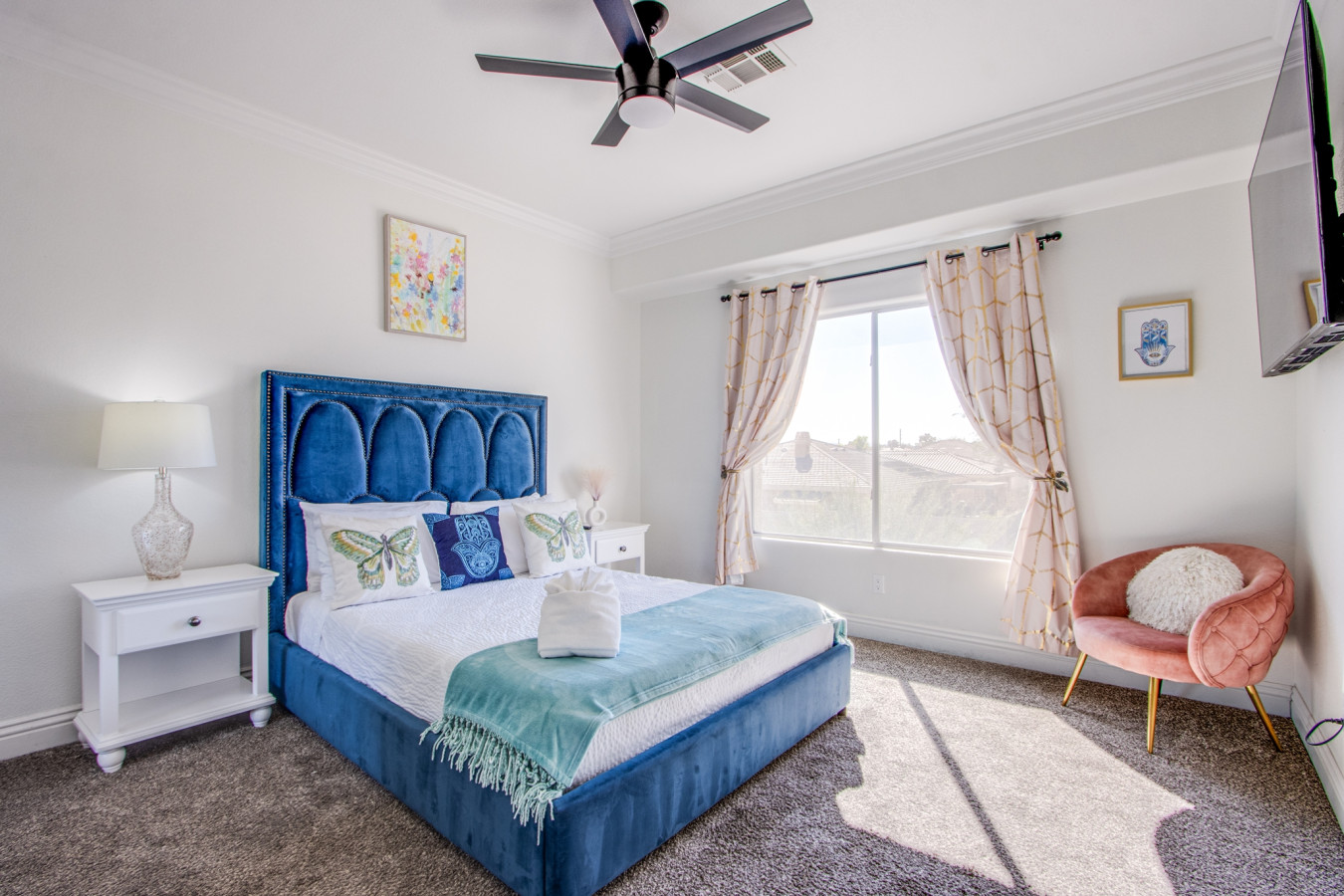 Bright & Modern Oasis | Spa, Pool, 10min to Strip