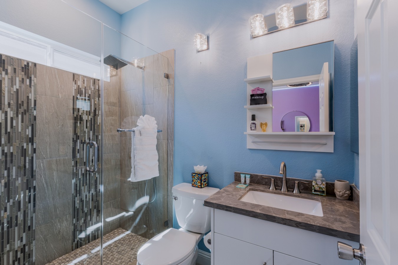 Serene Vegas Retreat | Spacious 5BR Home - Photo 40