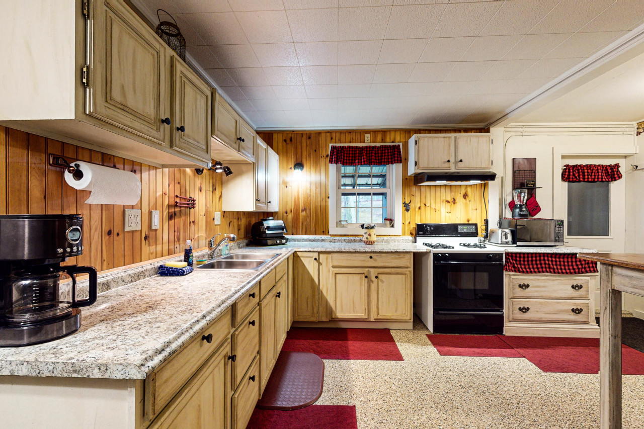 Deer Run Apartment - Greenville, ME