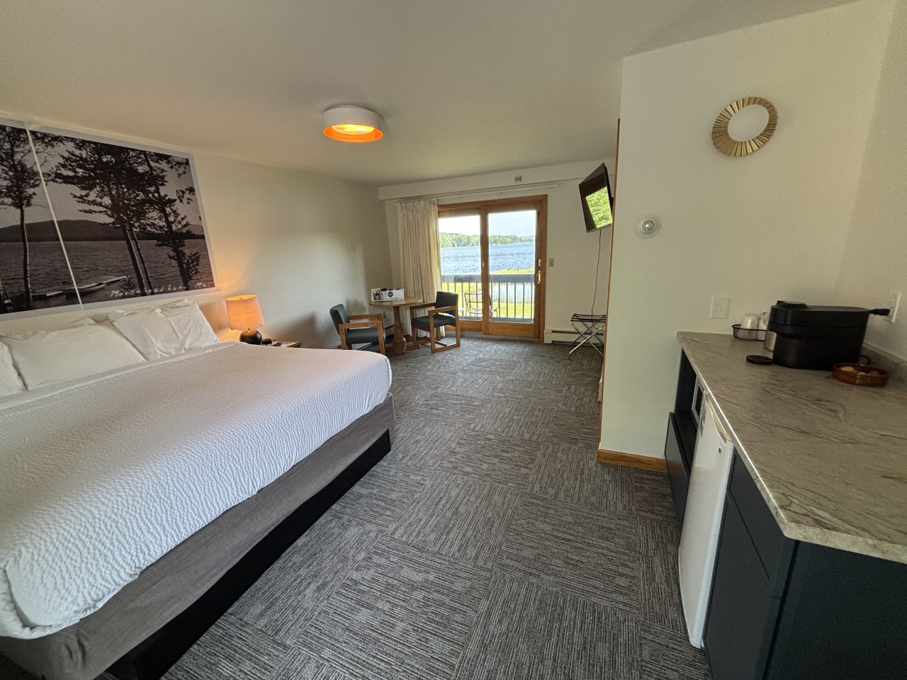Juniper Motel - Pet Friendly-king Bed-ground Floor- Room 21 - Greenville, ME