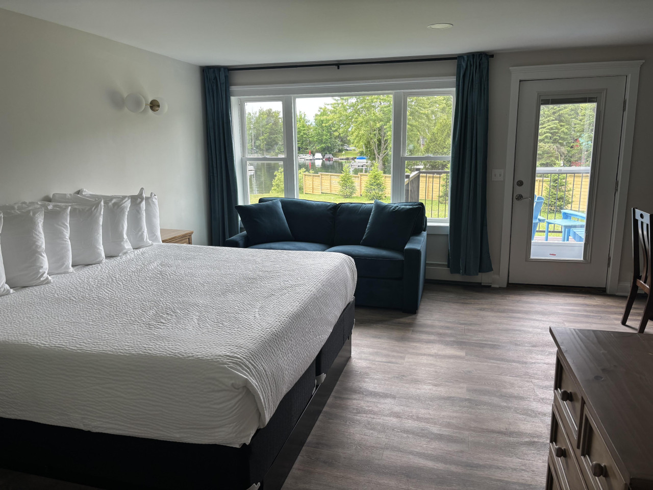 Juniper Motel-king Suite-ground Floor-room 12 - Greenville, ME