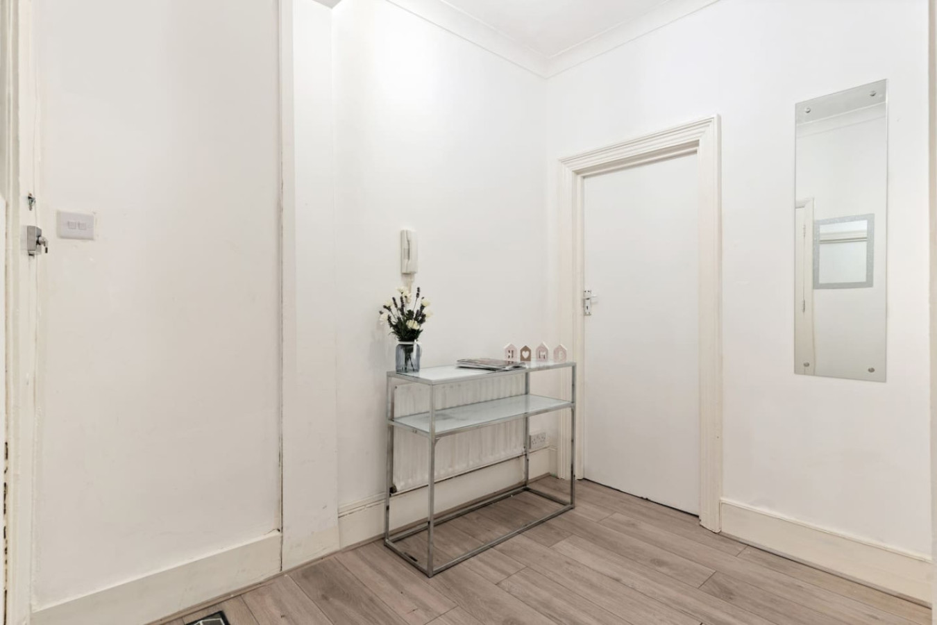 Stylish Pad in London in Stanthorpe Road - Property image 2 - VivreStays