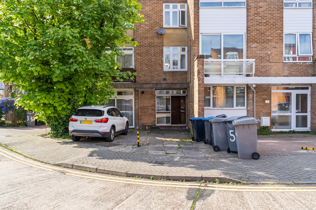 Elegant 4 Bed Home Next to Wembley Stadium in Windsor Cres, Wembley Park, Wembley HA9, UK - Property image 12 - VivreStays