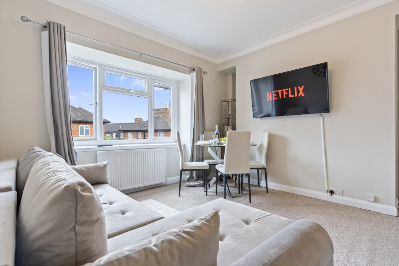 Cosy apartment next to Wembley Stadium in Fulton Rd, Wembley HA9 0TF, UK - Property image 2 - VivreStays