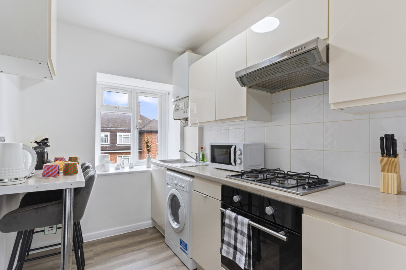 Cosy apartment next to Wembley Stadium in Fulton Rd, Wembley HA9 0TF, UK - Property image 8 - VivreStays