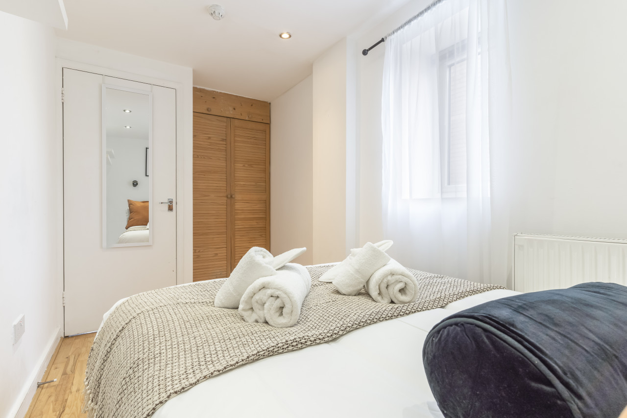 2 Bed Flat London near O2 Academy in 40 Barrett's Grove, London N16 8AJ, UK - Property image 12 - VivreStays
