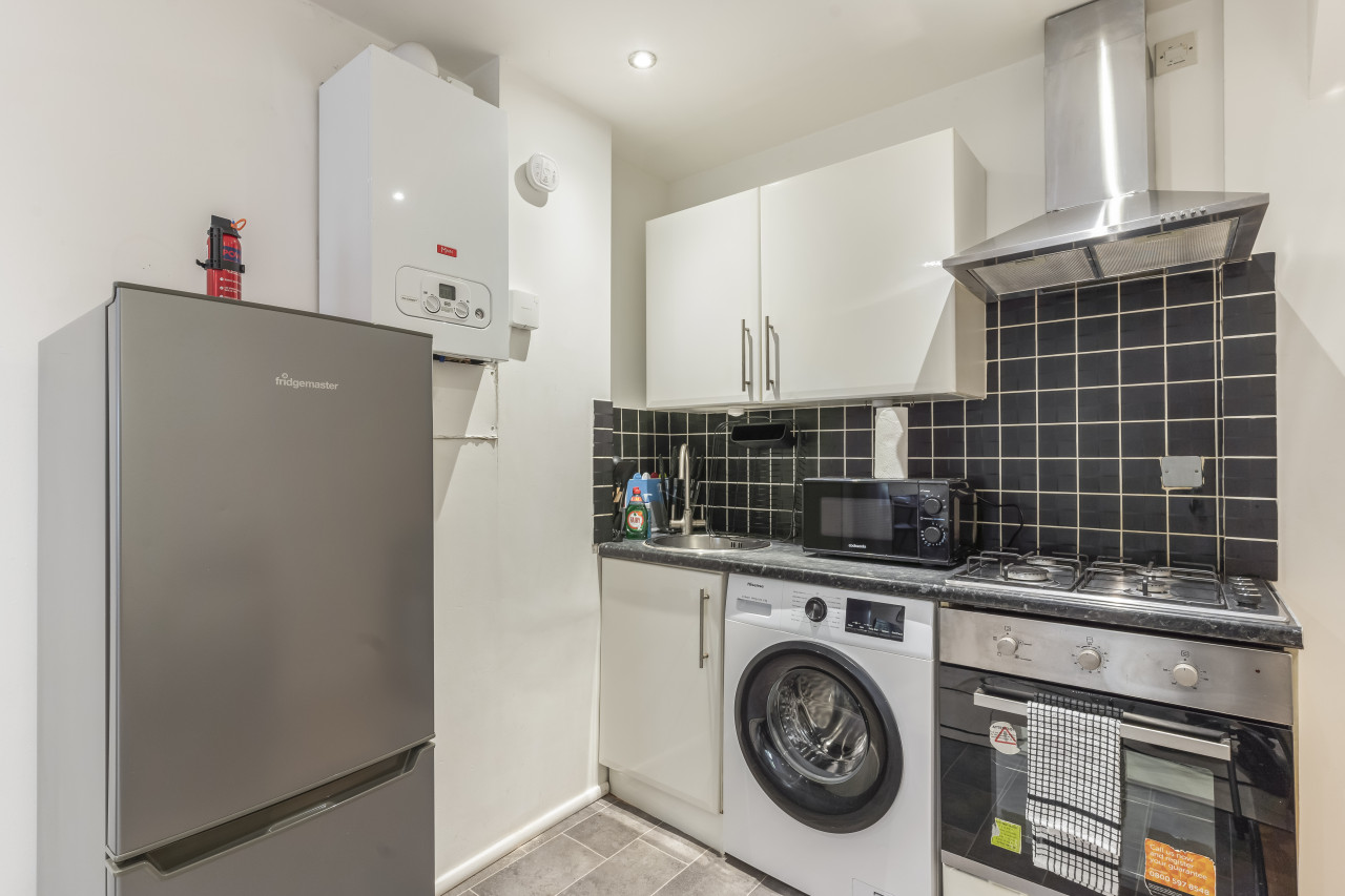 2 Bed Flat London near O2 Academy in 40 Barrett's Grove, London N16 8AJ, UK - Property image 7 - VivreStays