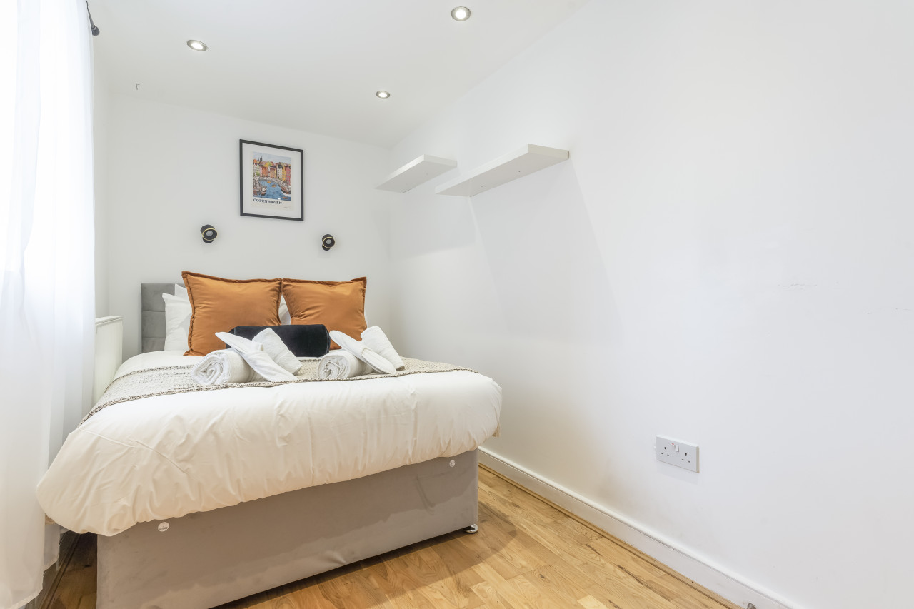 2 Bed Flat London near O2 Academy in 40 Barrett's Grove, London N16 8AJ, UK - Property image 13 - VivreStays