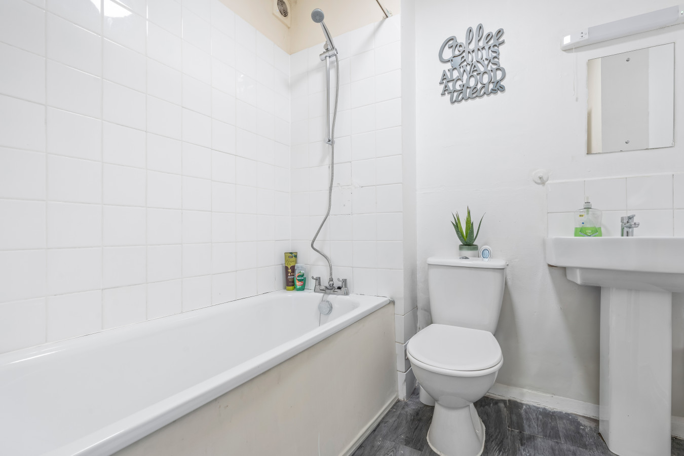 Inviting Urban Apartment in Croydon in Meadowbridge Court, 99 Princess Road Meadowbridge Court - Property image 19 - VivreStays