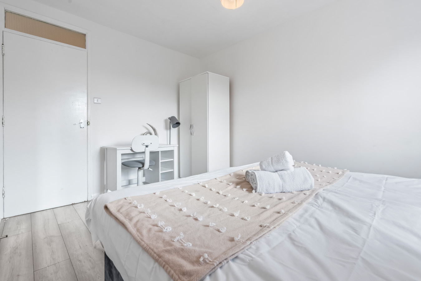 Inviting Urban Apartment in Croydon in Meadowbridge Court, 99 Princess Road Meadowbridge Court - Property image 2 - VivreStays