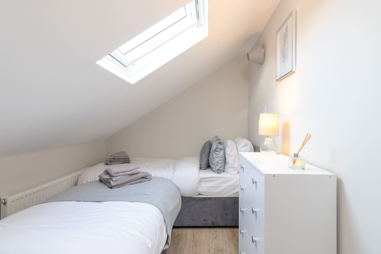 Elegant Apartment in Coventry in 5A Humber Road - Property image 9 - VivreStays