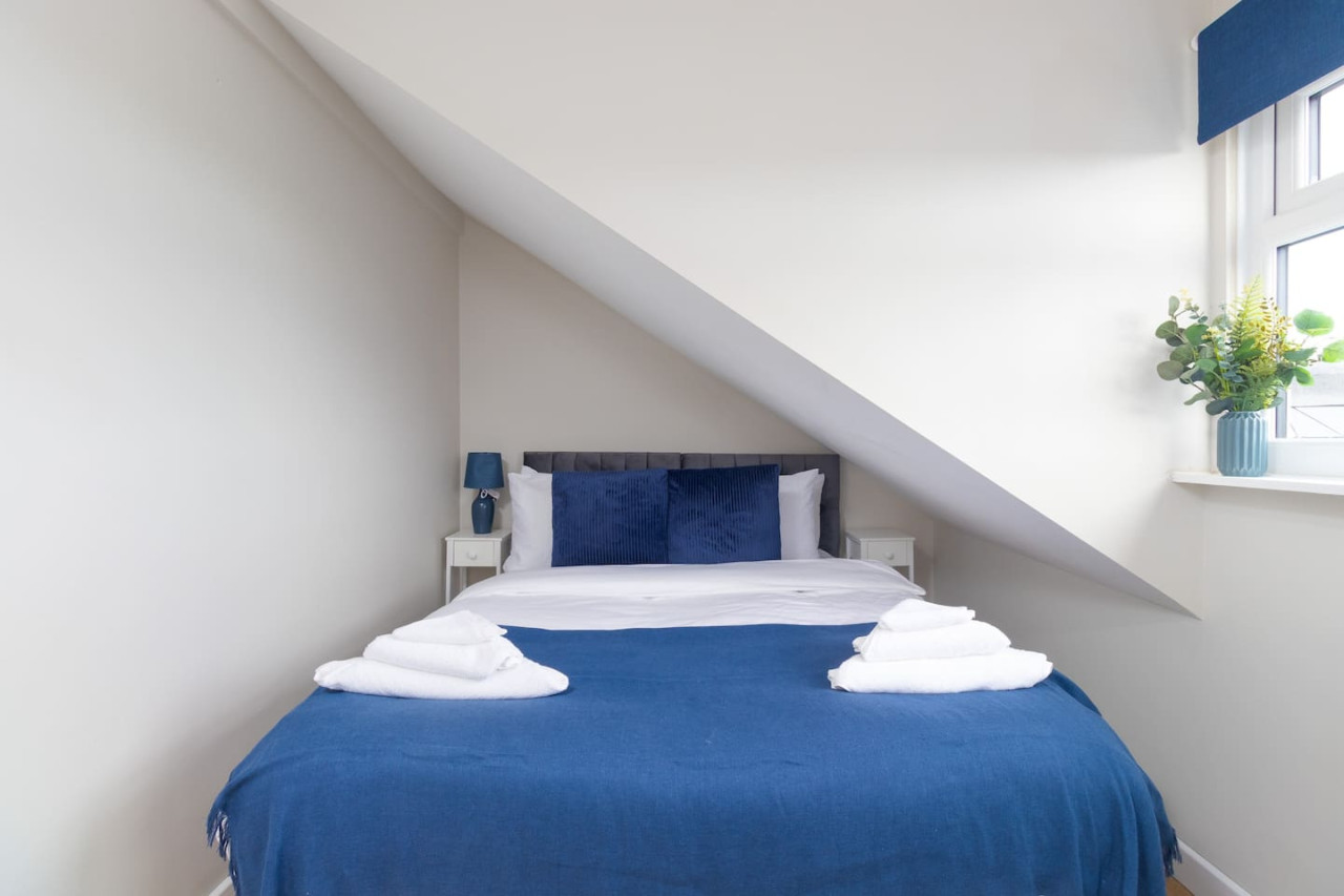 Elegant Apartment in Coventry in 5A Humber Road - Property image 5 - VivreStays