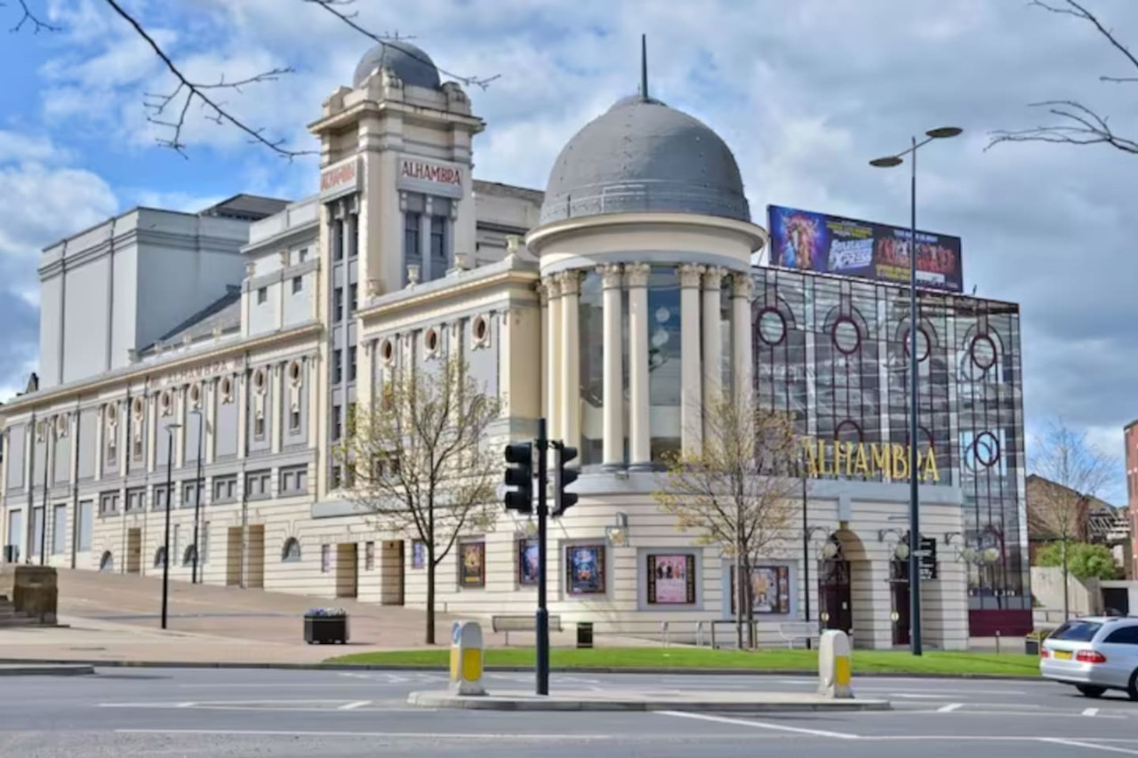 Stylish 1 Bedroom Flat in City Centre in 106, 46 Peckover Street - Property image 33 - VivreStays