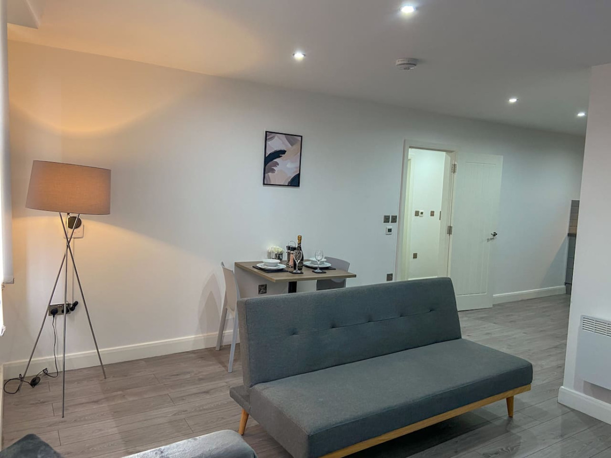 Stylish 1 Bedroom Flat in City Centre in 106, 46 Peckover Street - Property image 4 - VivreStays