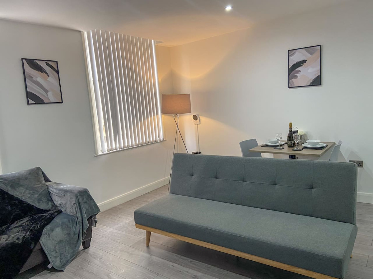 Stylish 1 Bedroom Flat in City Centre in 106, 46 Peckover Street - Property image 3 - VivreStays