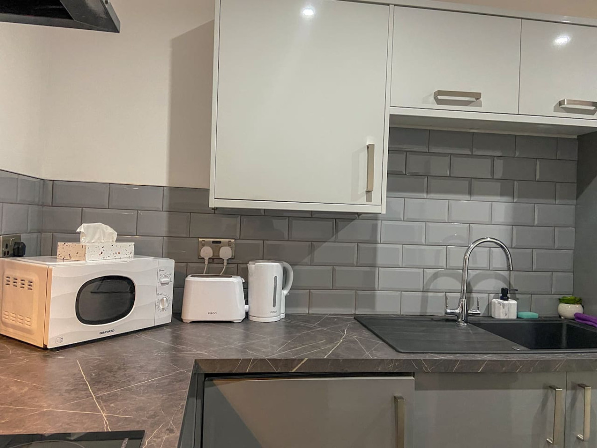 Stylish 1 Bedroom Flat in City Centre in 106, 46 Peckover Street - Property image 22 - VivreStays
