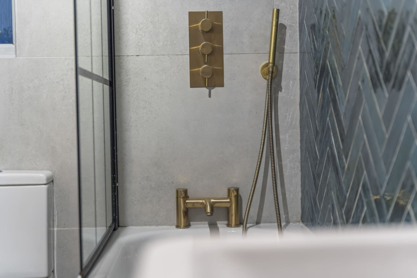 Central LDN Apt, Wi-Fi, Sleep 6 in 14A Wyfold Road - Property image 13 - VivreStays