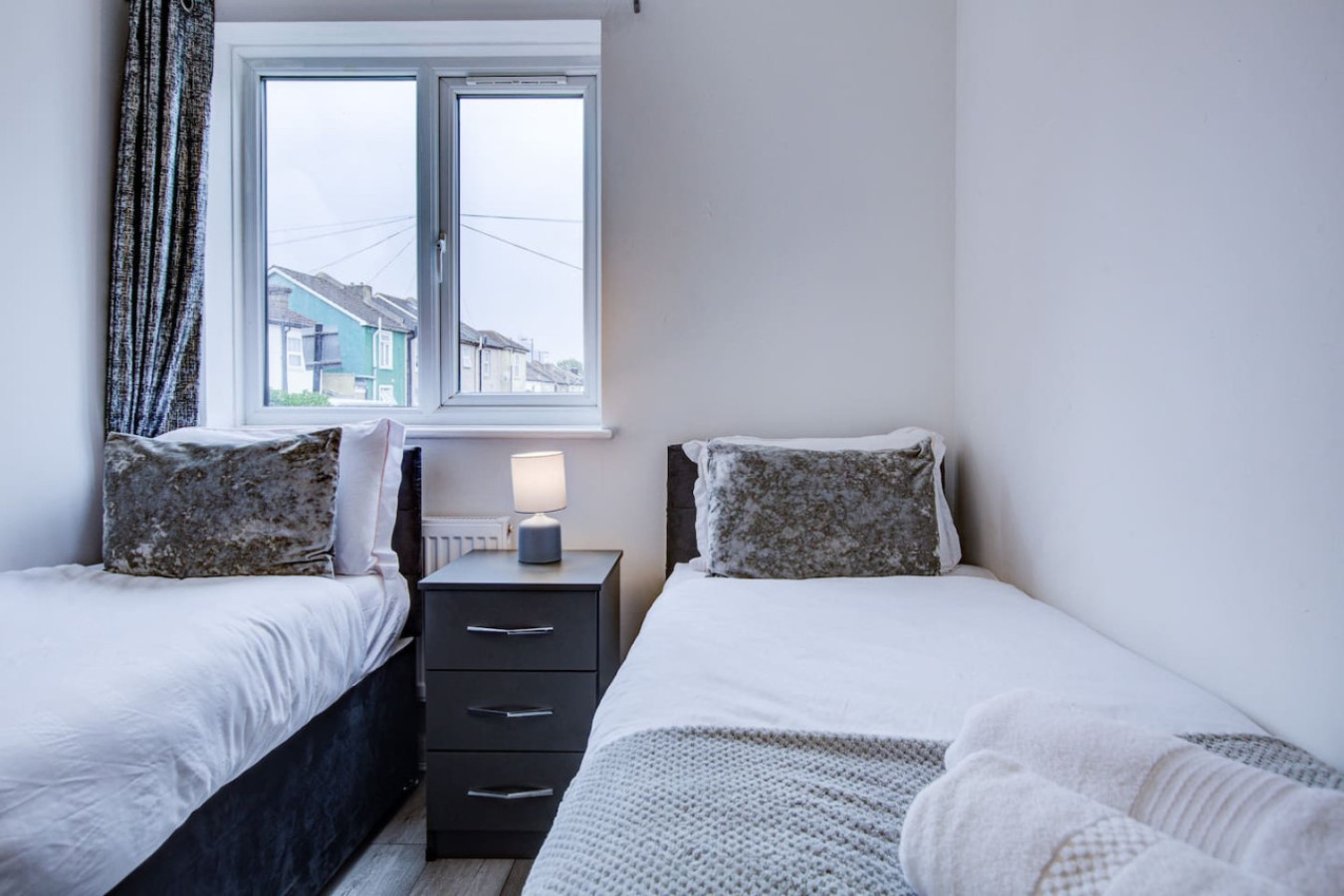 2 Bedroom Serviced Apartment Free Parking in Meadowbridge Court, 99 Princess Road Meadowbridge Court - Property image 13 - VivreStays