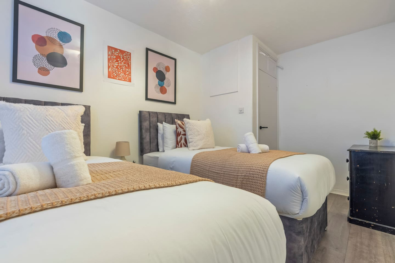 Stylish 2-Bedroom Fulham Apt in Wyfold Road - Property image 11 - VivreStays