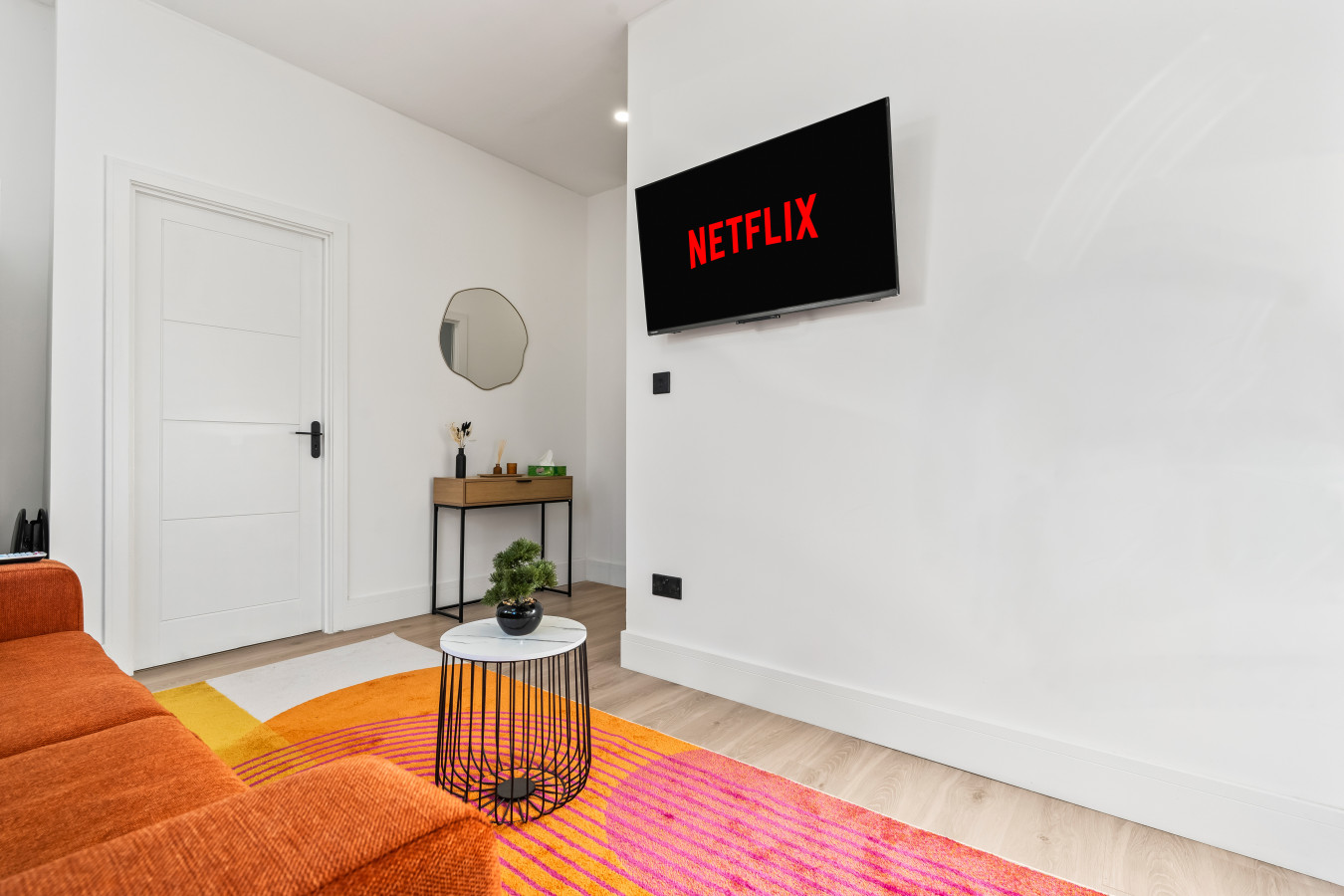 Modern 4 Bed Central London - Free Parking in Willesden Ln, London, UK - Property image 16 - VivreStays