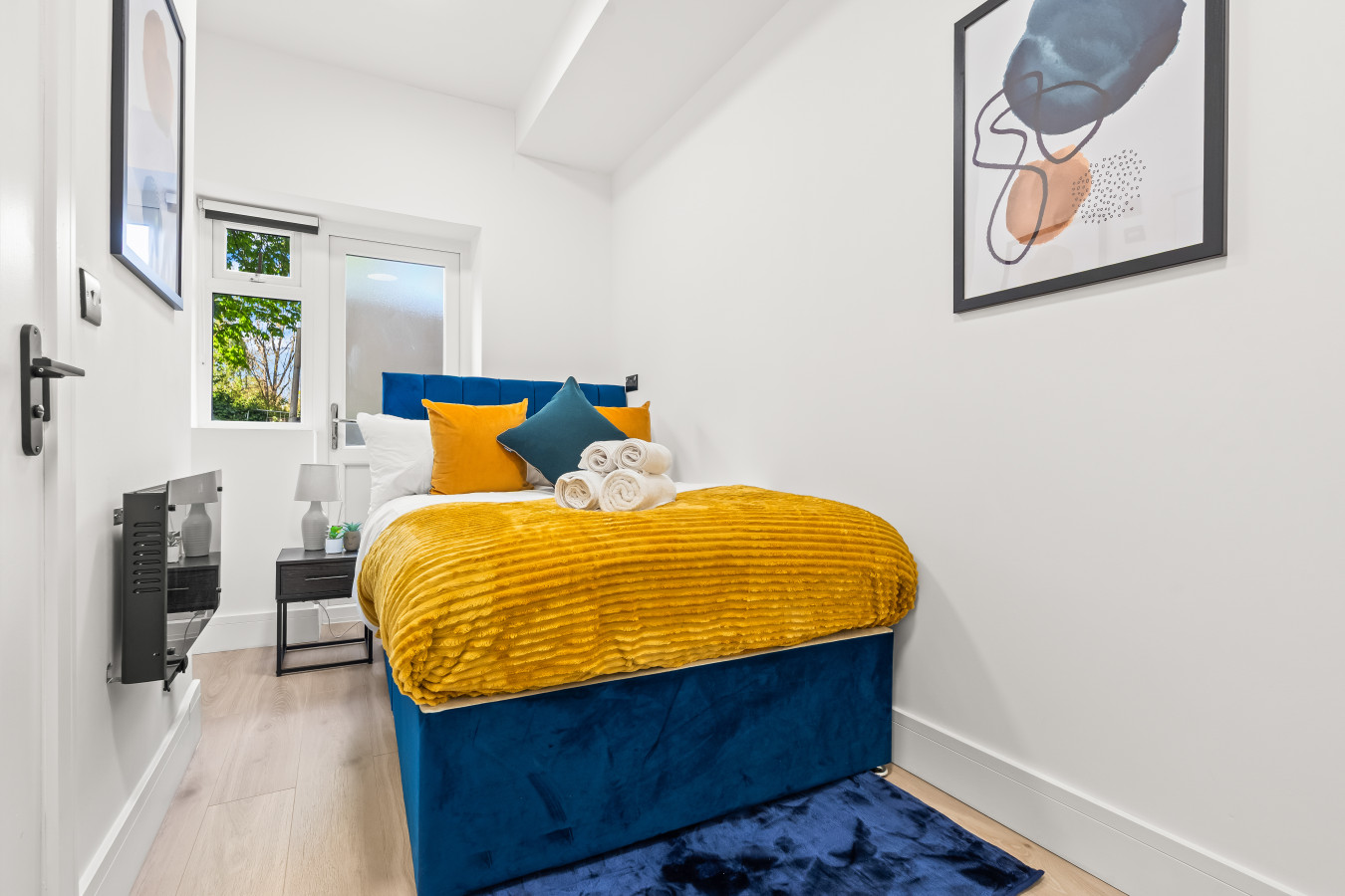 Modern 4 Bed Central London - Free Parking in Willesden Ln, London, UK - Property image 15 - VivreStays