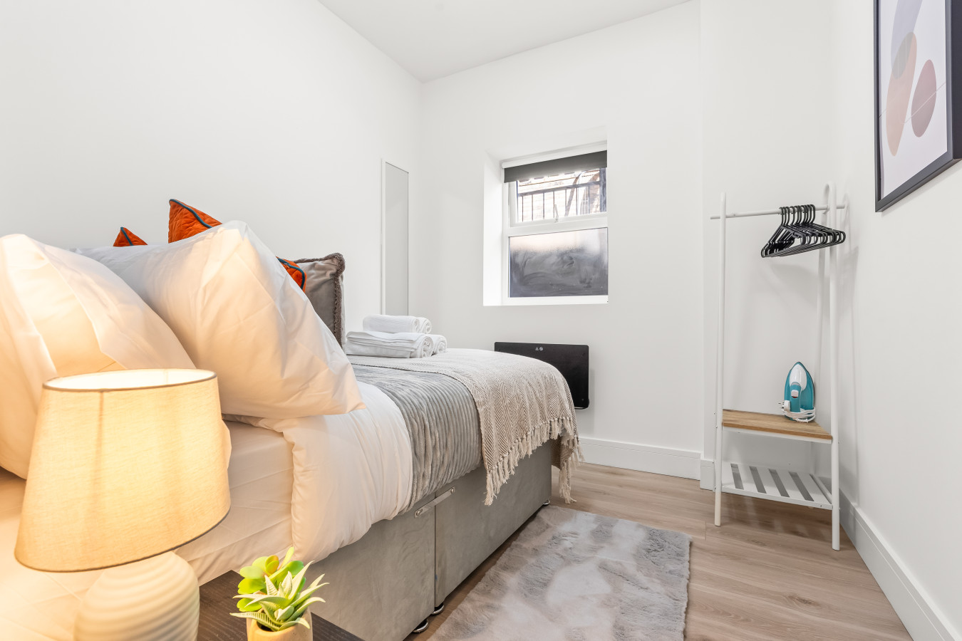 Modern 4 Bed Central London - Free Parking in Willesden Ln, London, UK - Property image 32 - VivreStays
