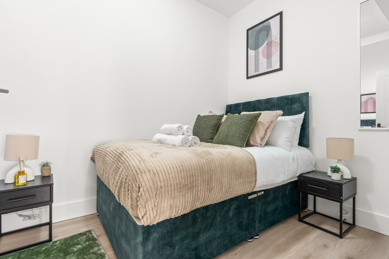 Brand New 4 BDR Apartment in Willesden Ln, London, UK - Property image 5 - VivreStays