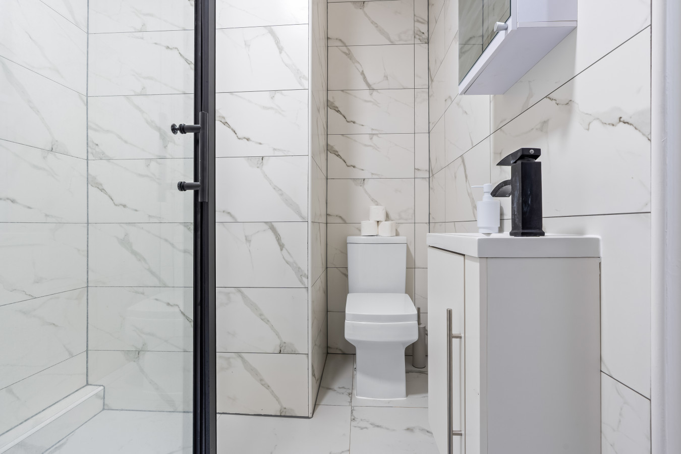 Brand New 4 BDR Apartment in Willesden Ln, London, UK - Property image 12 - VivreStays