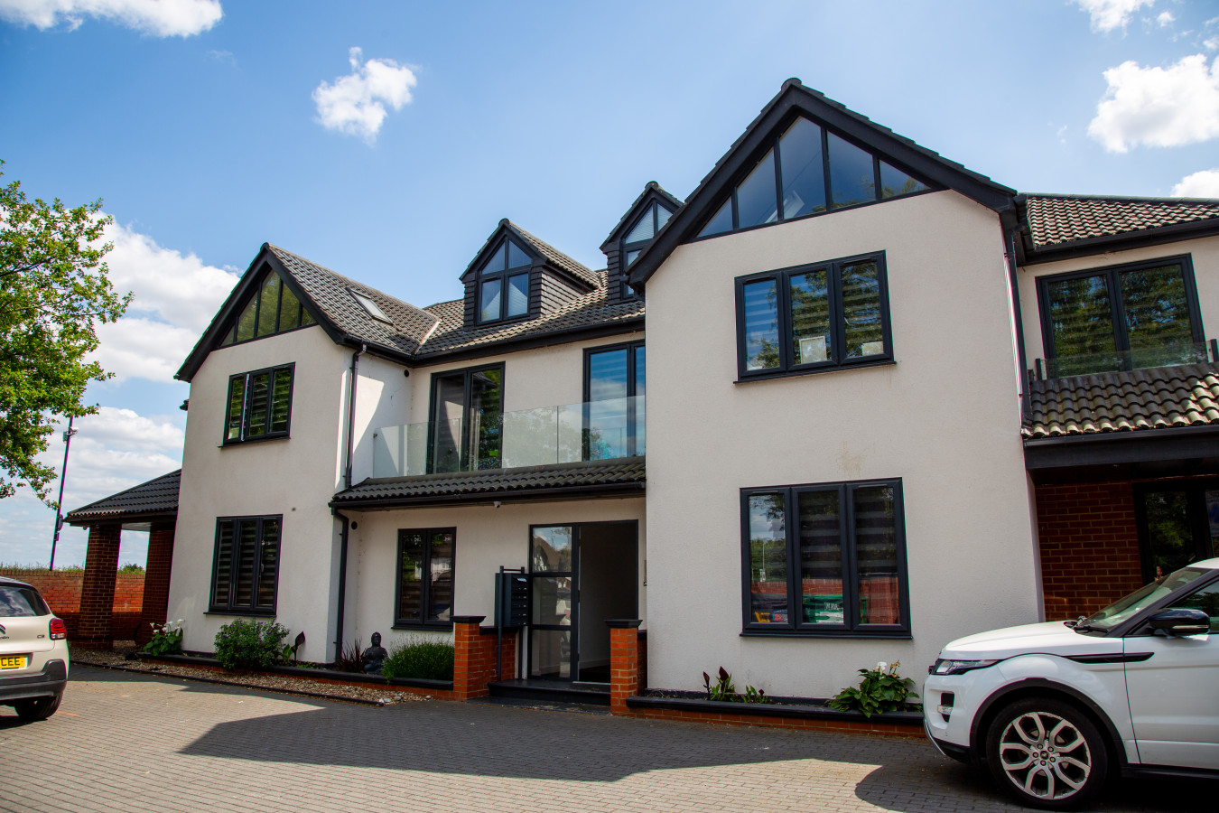 Luxury 2 Bed West London, Free Parking in 200 Harefield Rd, Uxbridge UB8 1PS, UK - Property image 17 - VivreStays