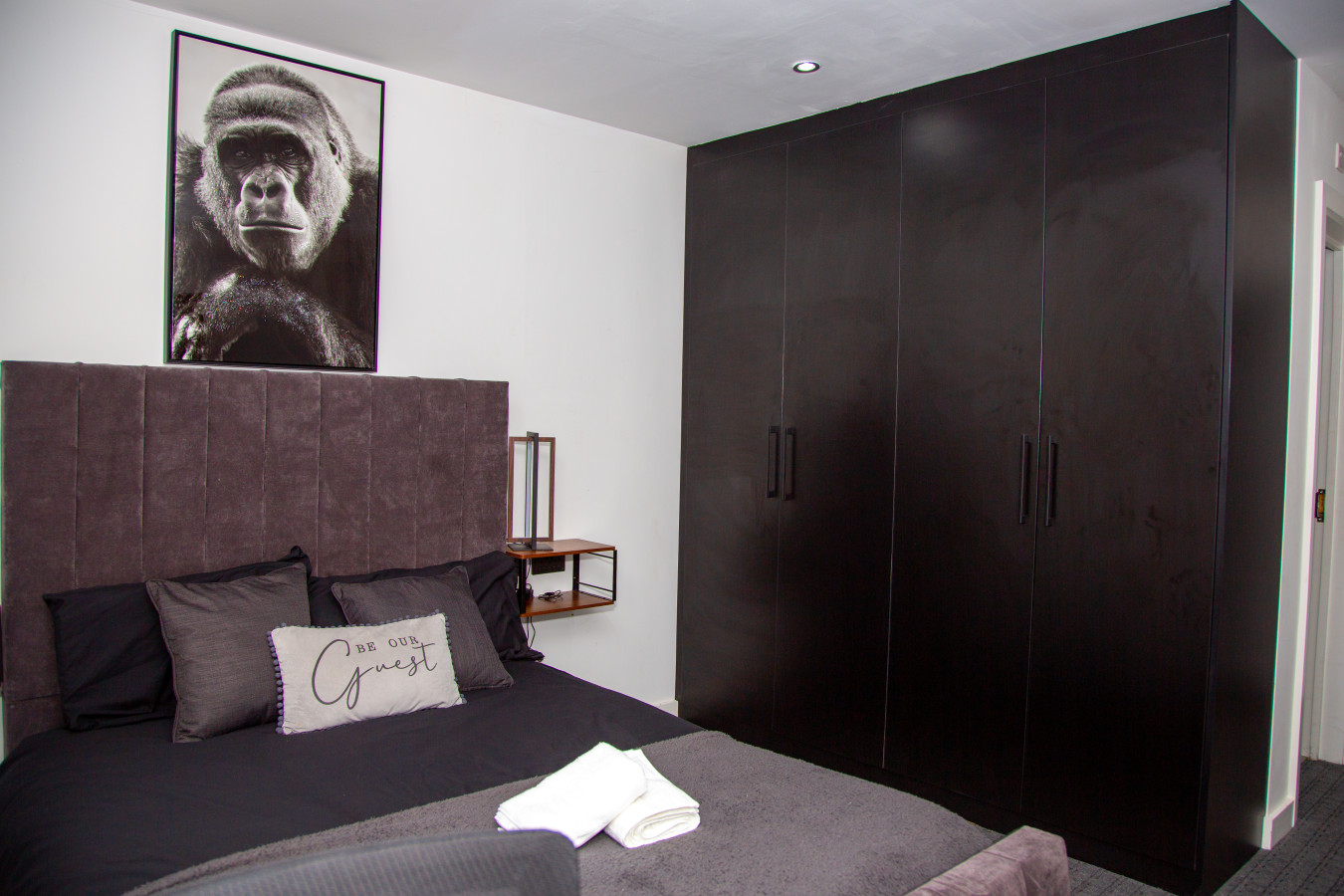 Luxury 2 Bed West London, Free Parking in 200 Harefield Rd, Uxbridge UB8 1PS, UK - Property image 10 - VivreStays
