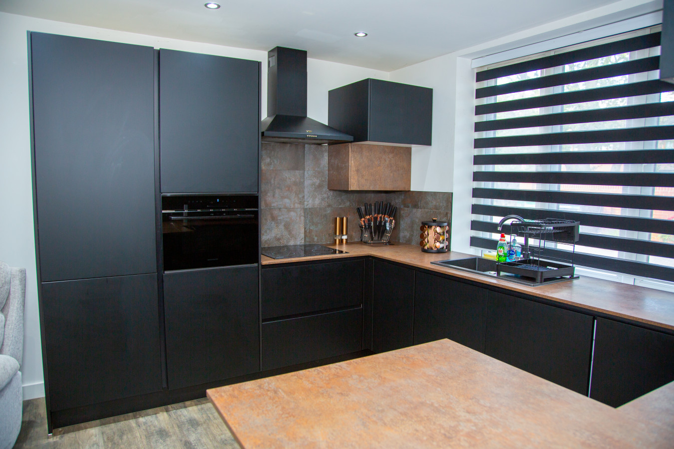 Luxury 2 Bed West London, Free Parking in 200 Harefield Rd, Uxbridge UB8 1PS, UK - Property image 22 - VivreStays