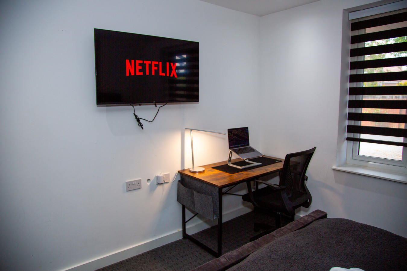 Luxury 2 Bed West London, Free Parking in 200 Harefield Rd, Uxbridge UB8 1PS, UK - Property image 20 - VivreStays