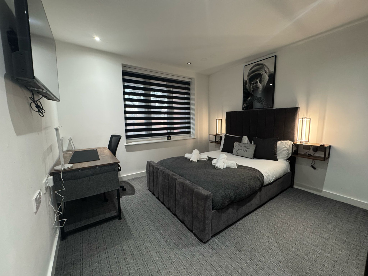 Spacious Luxury Apartment Heathrow in 200 Harefield Rd, Uxbridge UB8 1PS, UK - Property image 16 - VivreStays