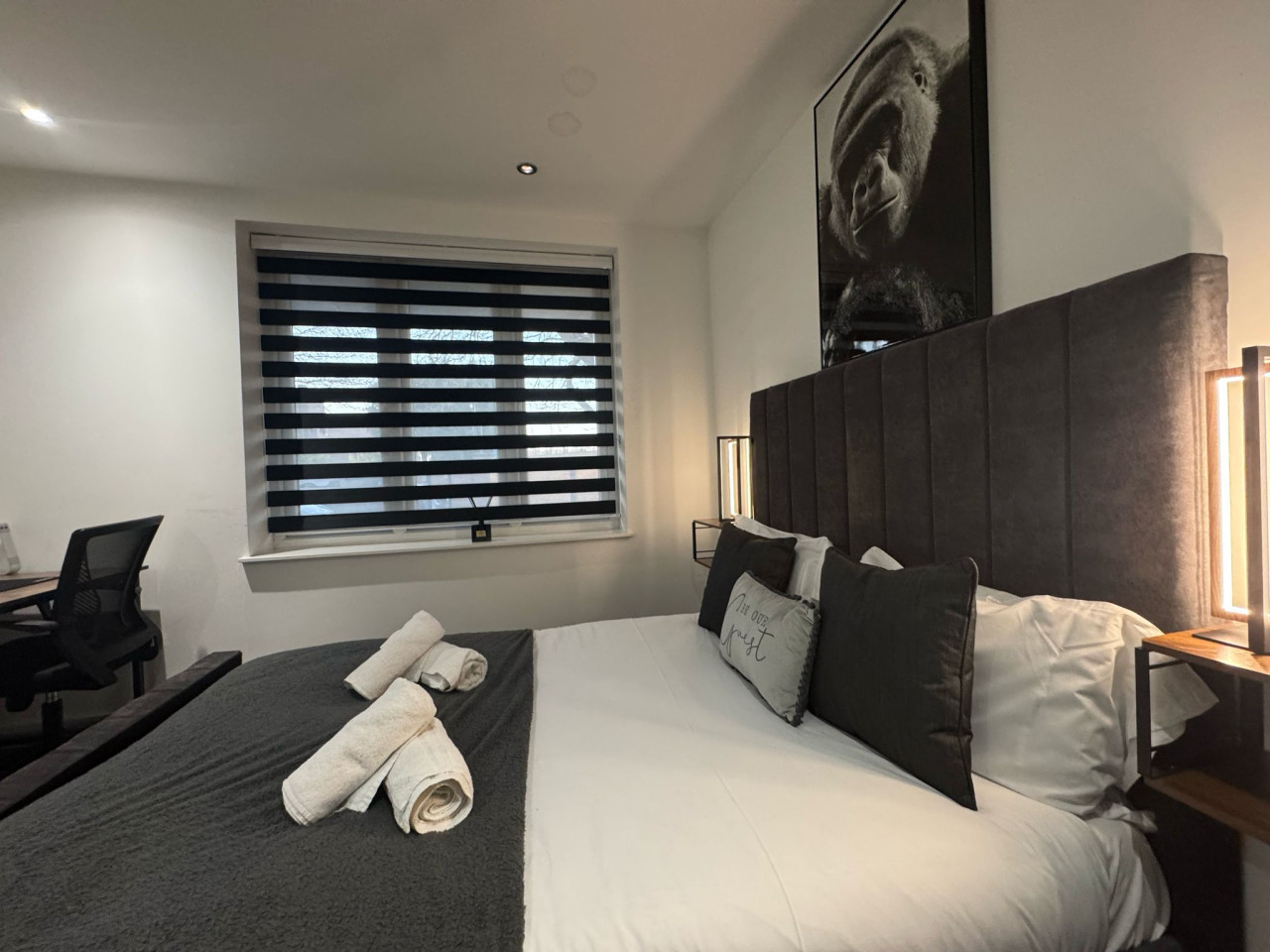 Spacious Luxury Apartment Heathrow in 200 Harefield Rd, Uxbridge UB8 1PS, UK - Property image 13 - VivreStays