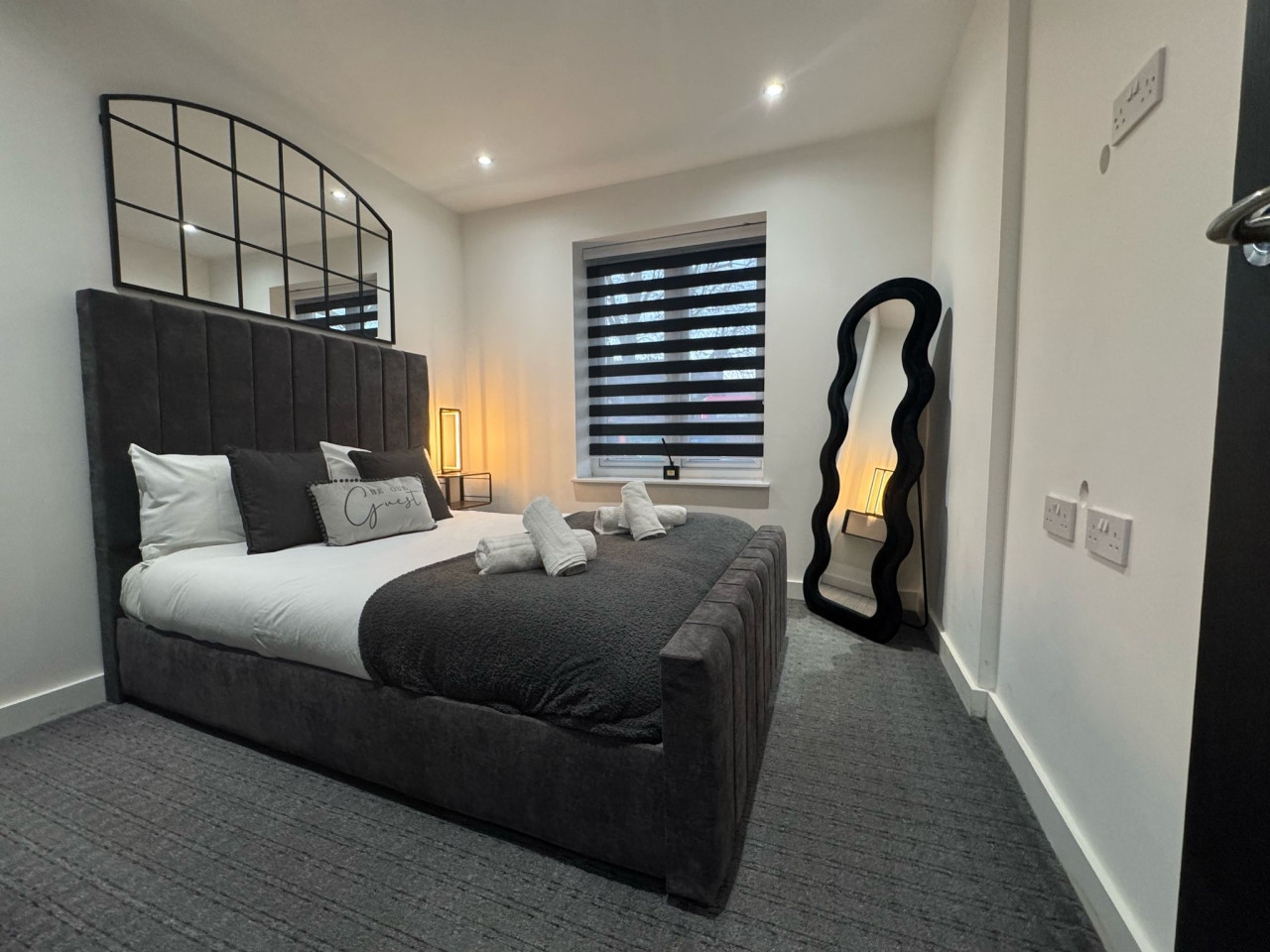 Spacious Luxury Apartment Heathrow in 200 Harefield Rd, Uxbridge UB8 1PS, UK - Property image 17 - VivreStays
